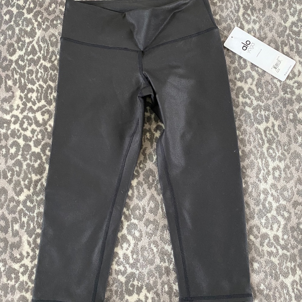 BRAND NEW ALO LEGGINGS
